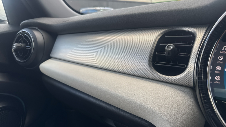 MINI Hatchback 1.5 Cooper Exclusive 5dr Auto Petrol Hatchback